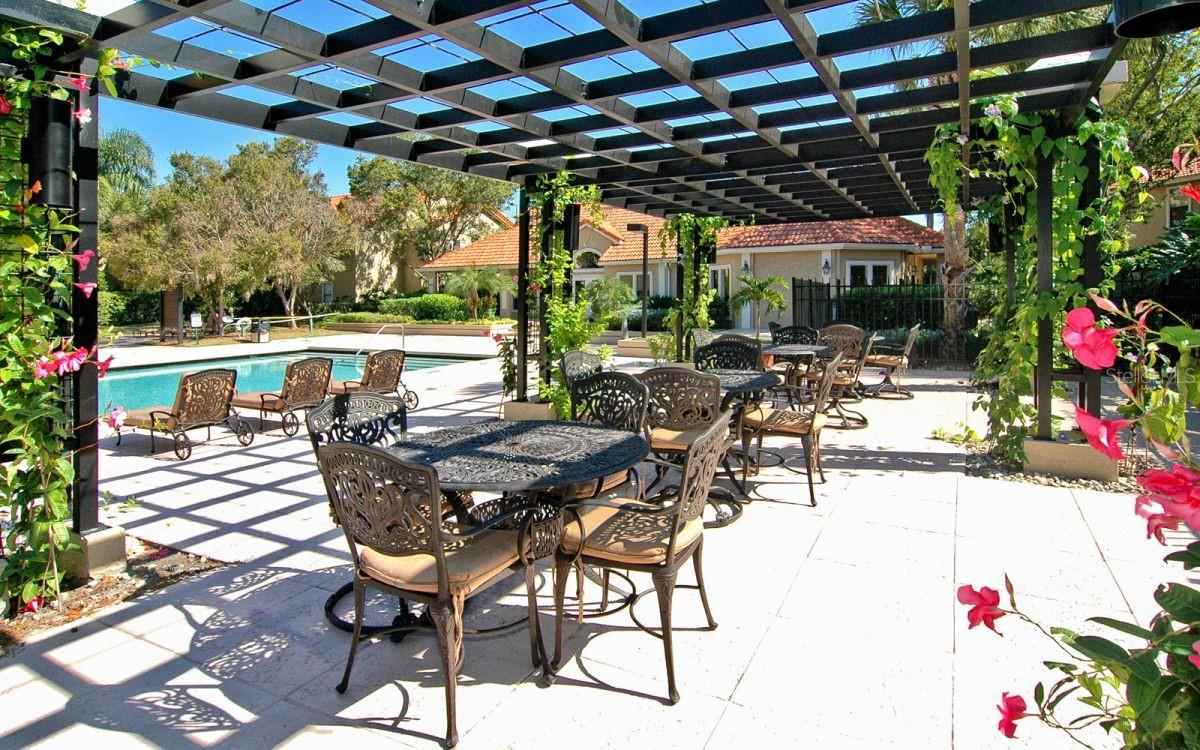 VINTAGE GRAND - Residential