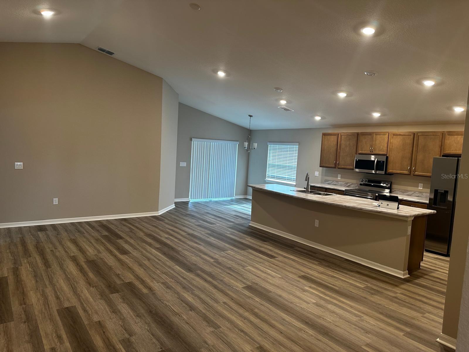 GENEVA LNDGS PH 1 - Residential Lease