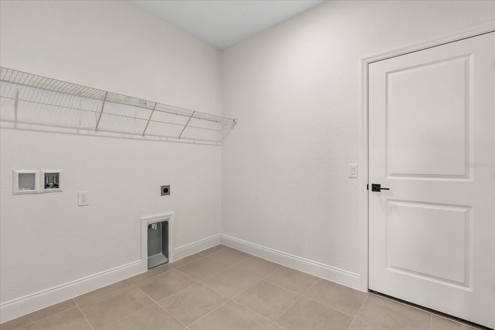 SUN N LAKE - Residential