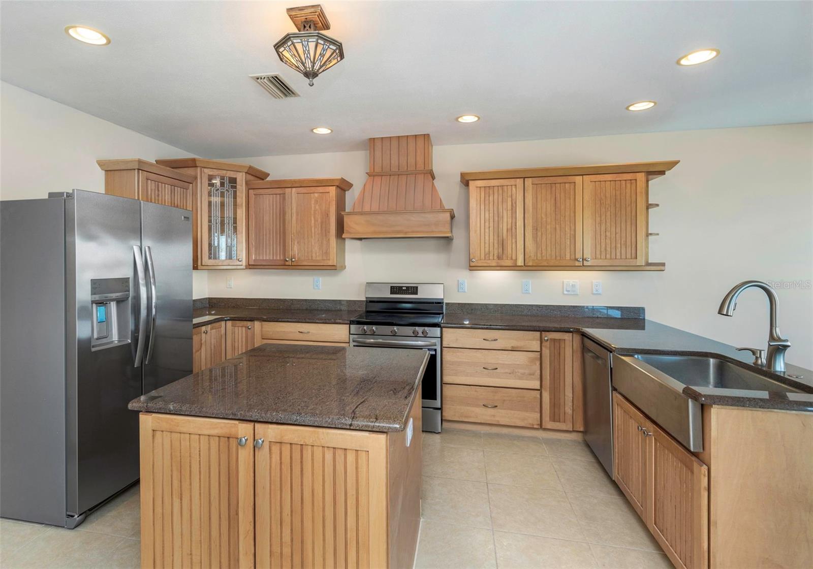 PASADENA SHORES - Residential