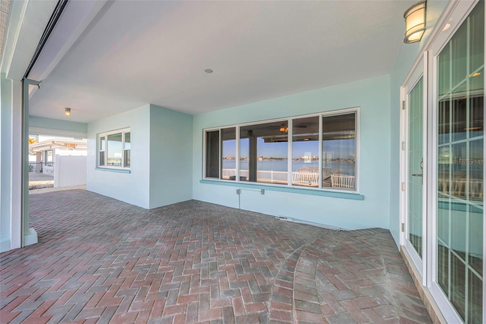 PASADENA SHORES - Residential