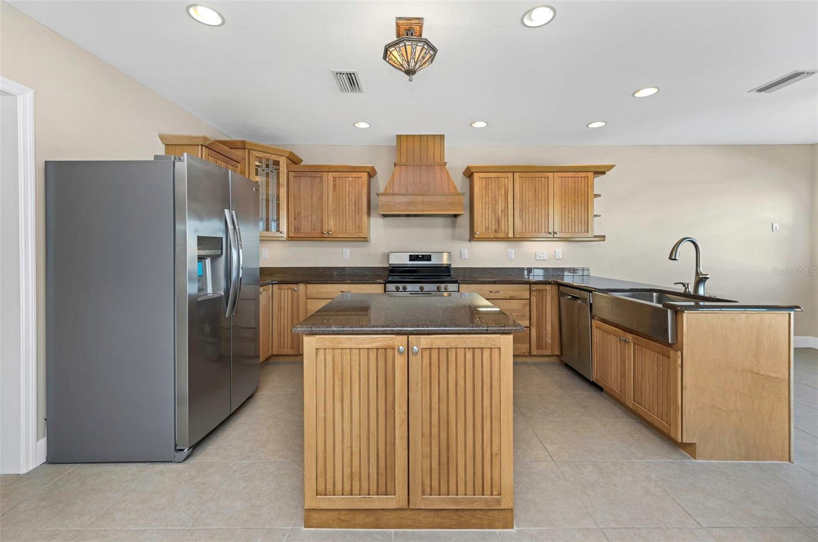 PASADENA SHORES - Residential