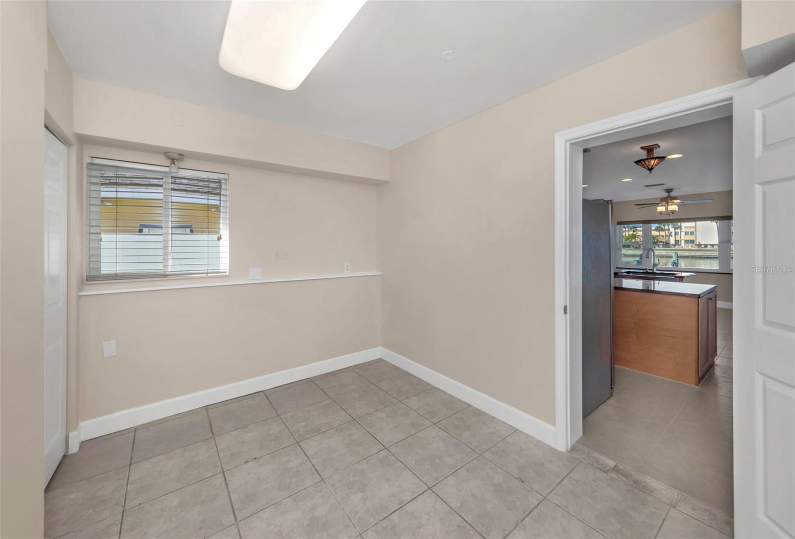 PASADENA SHORES - Residential