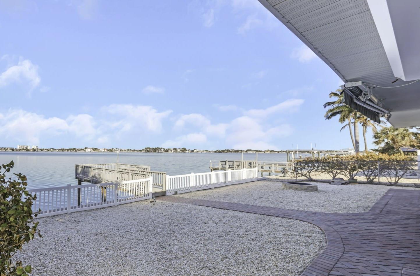 PASADENA SHORES - Residential