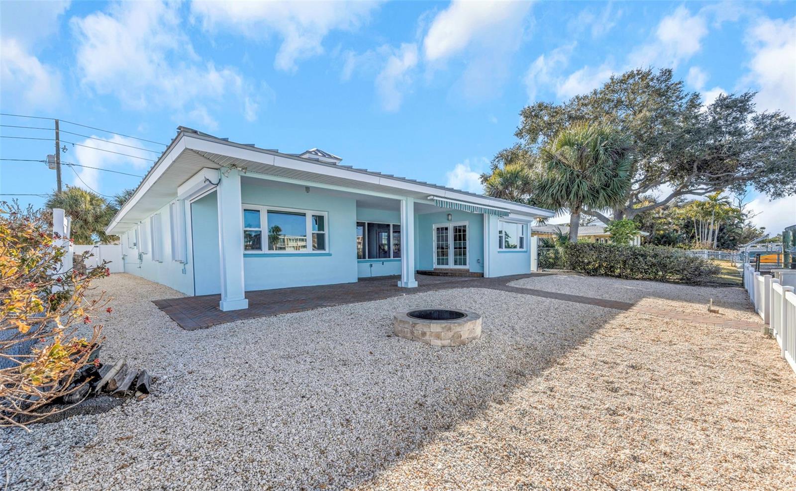 PASADENA SHORES - Residential