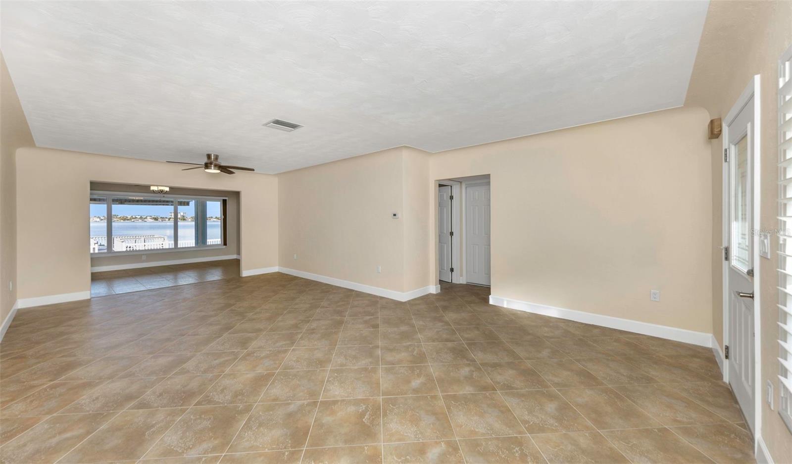 PASADENA SHORES - Residential