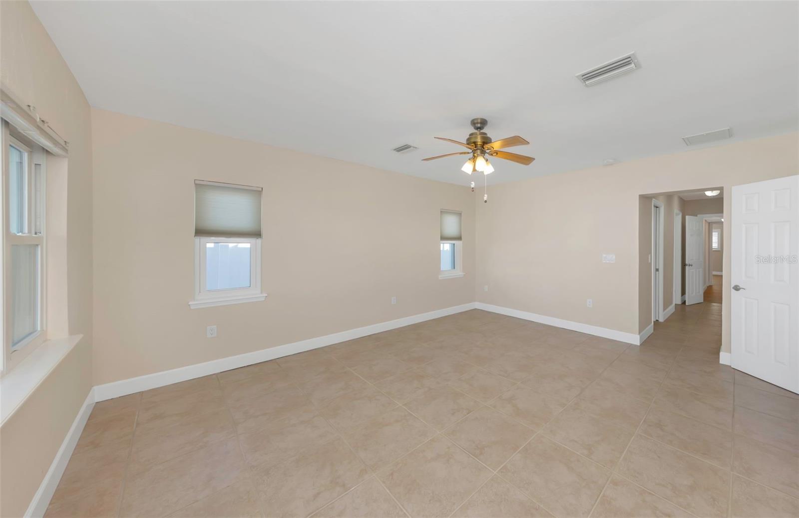 PASADENA SHORES - Residential