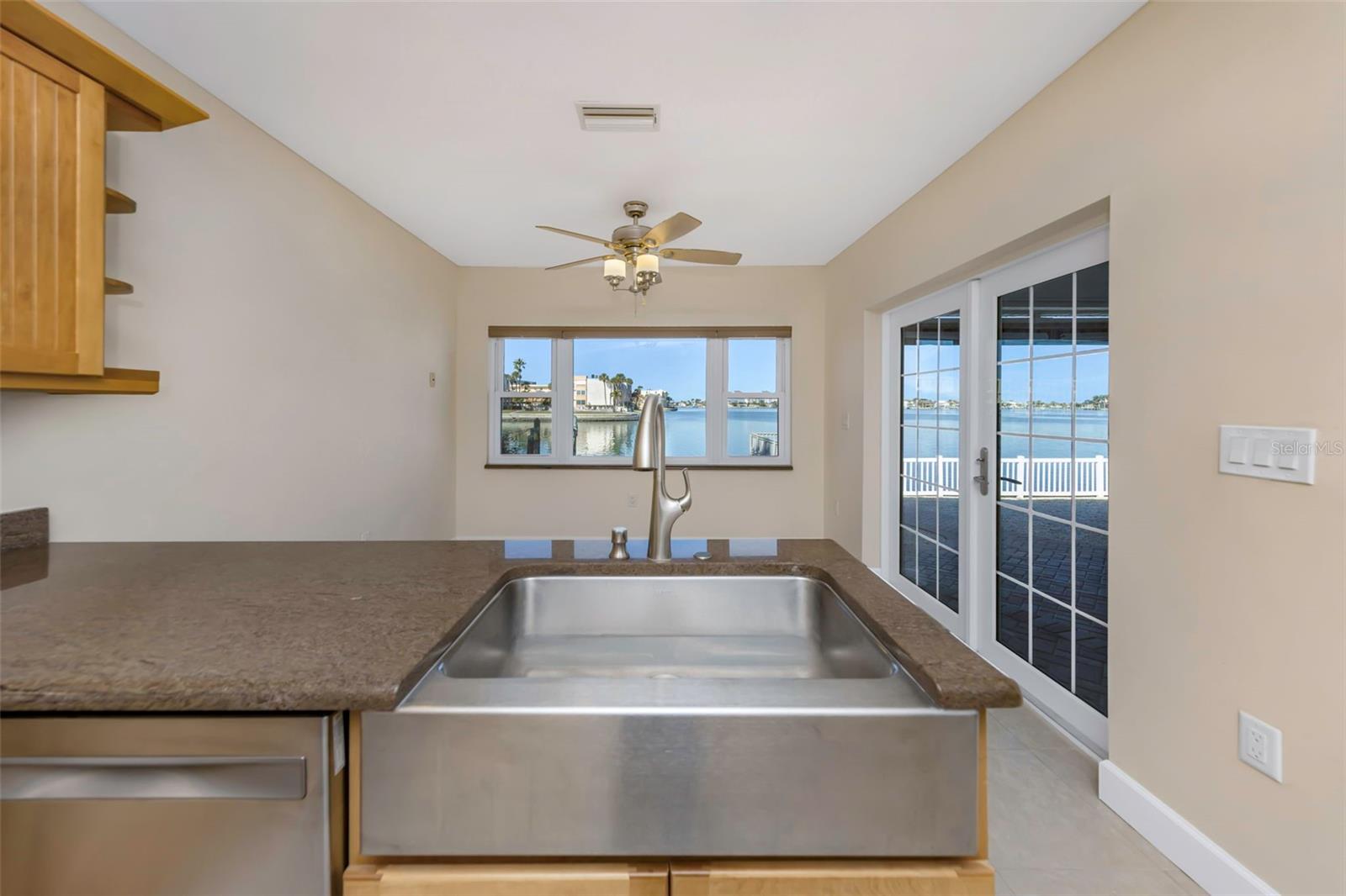 PASADENA SHORES - Residential