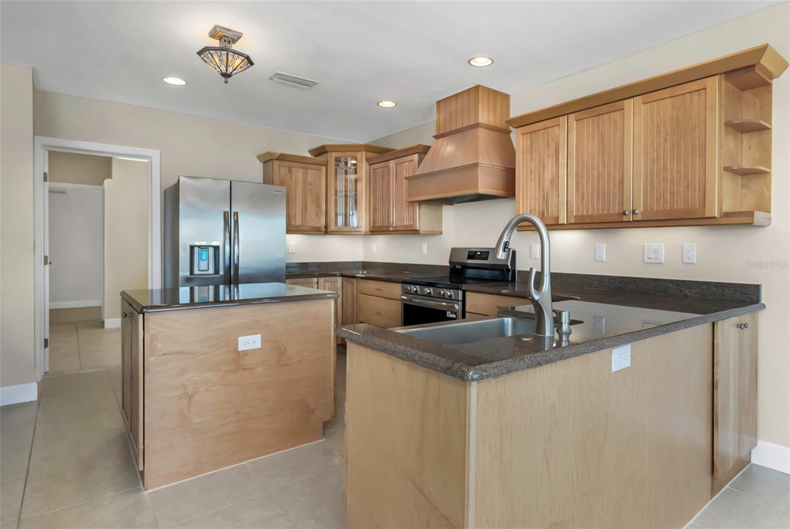 PASADENA SHORES - Residential