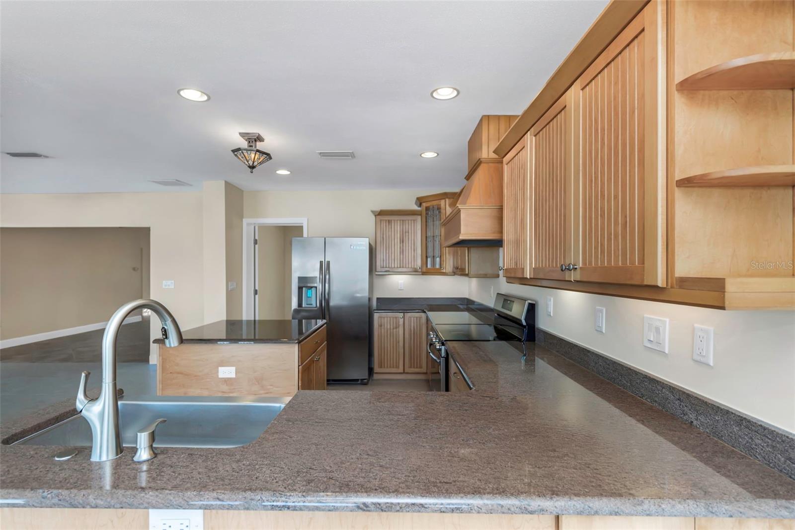 PASADENA SHORES - Residential