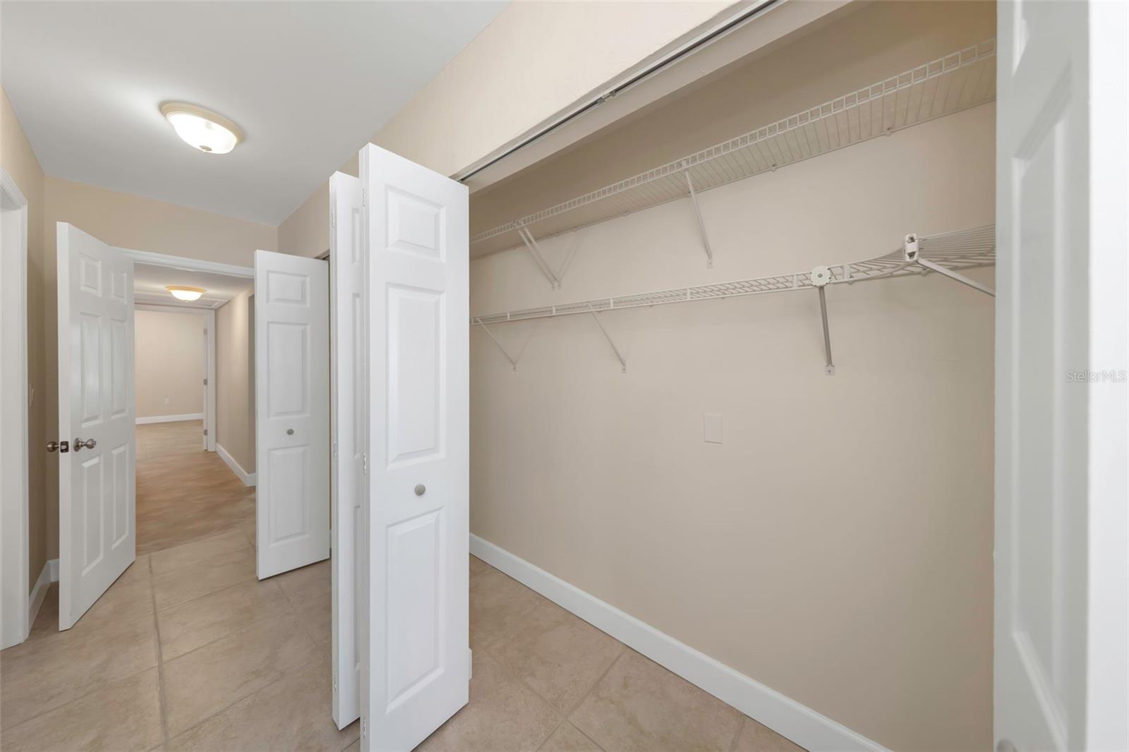 PASADENA SHORES - Residential