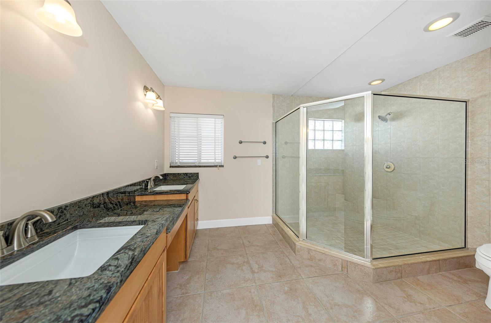 PASADENA SHORES - Residential