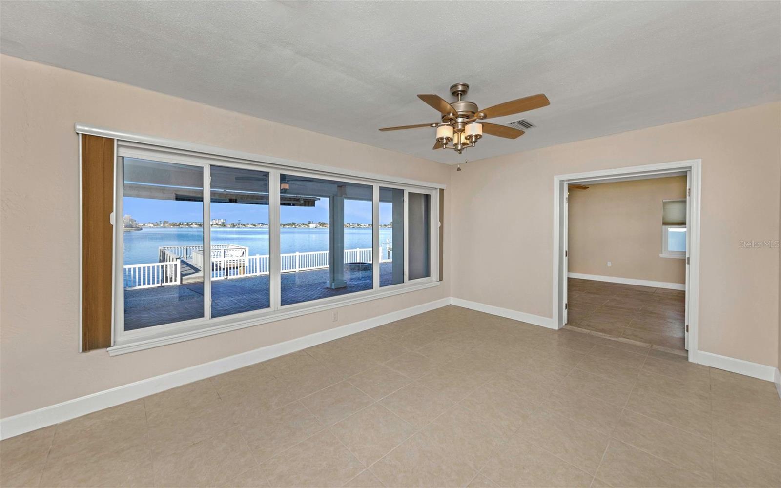 PASADENA SHORES - Residential