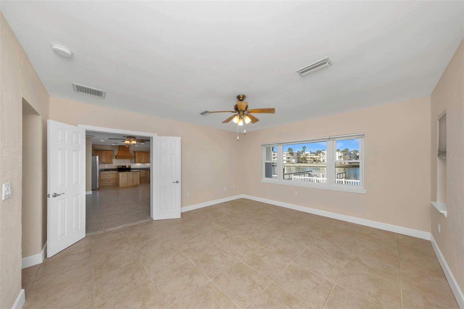 PASADENA SHORES - Residential