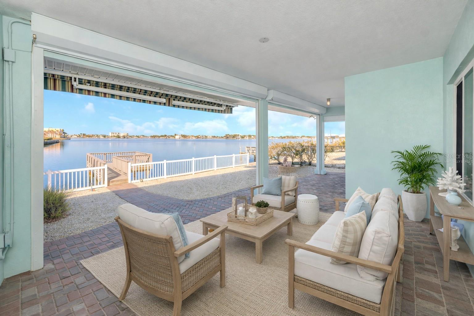 PASADENA SHORES - Residential