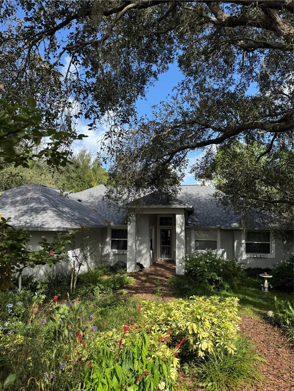 Photo of 30734 Buttercup Lane, Mount Dora, FL 32757 (MLS # G5102824)
