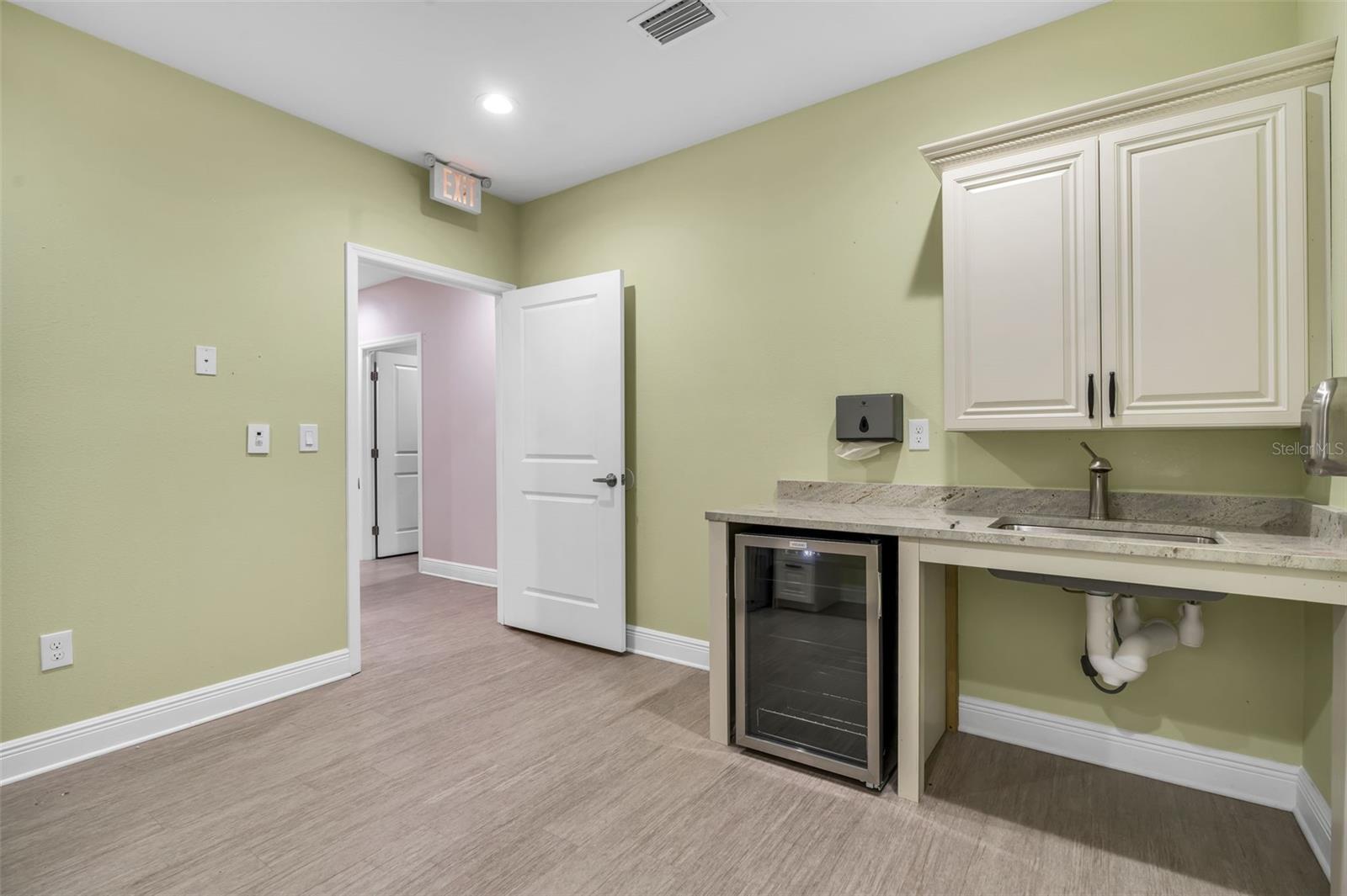 PRINCESS PARK 1 - Commercial Sale