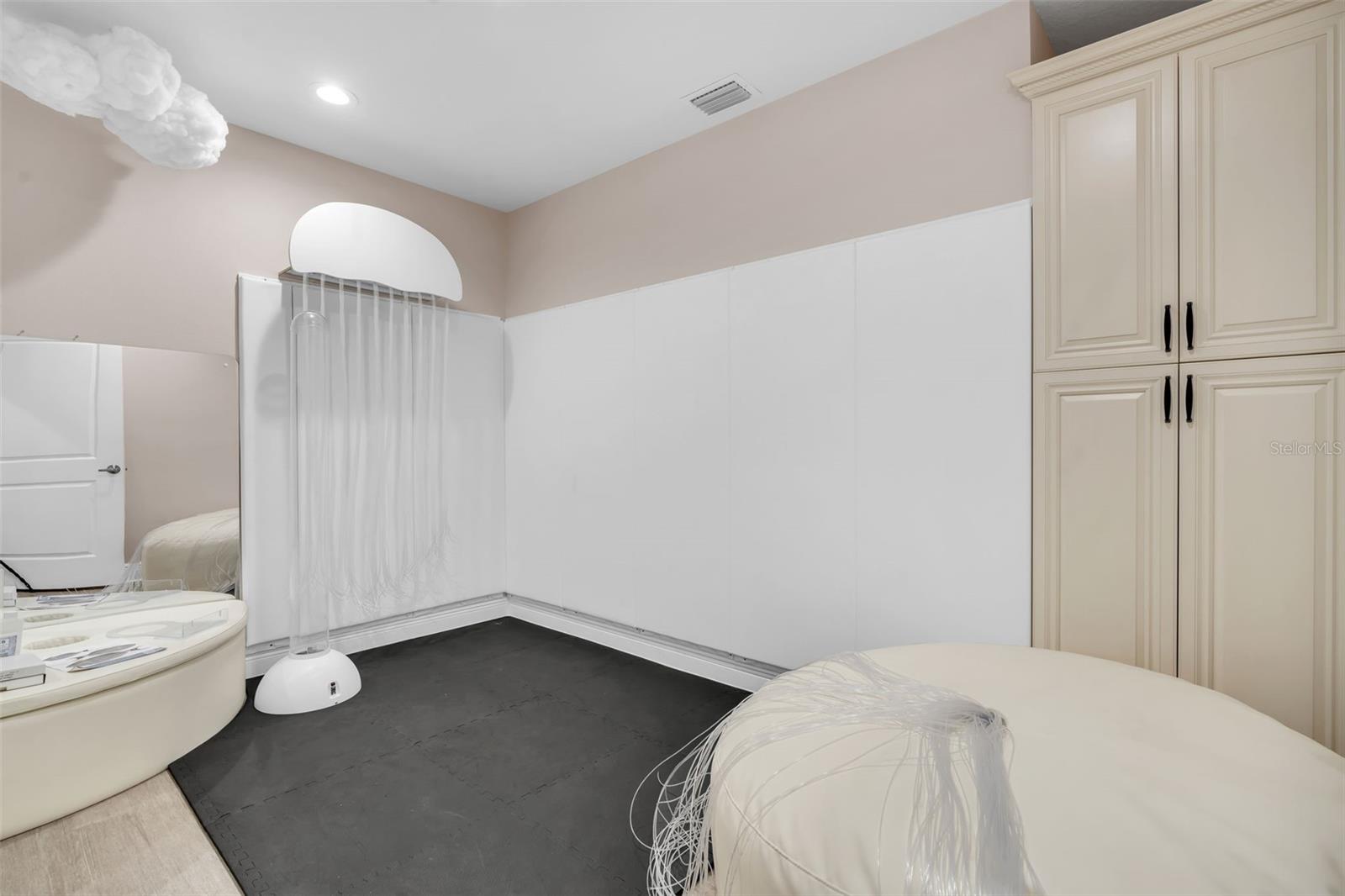 PRINCESS PARK 1 - Commercial Sale