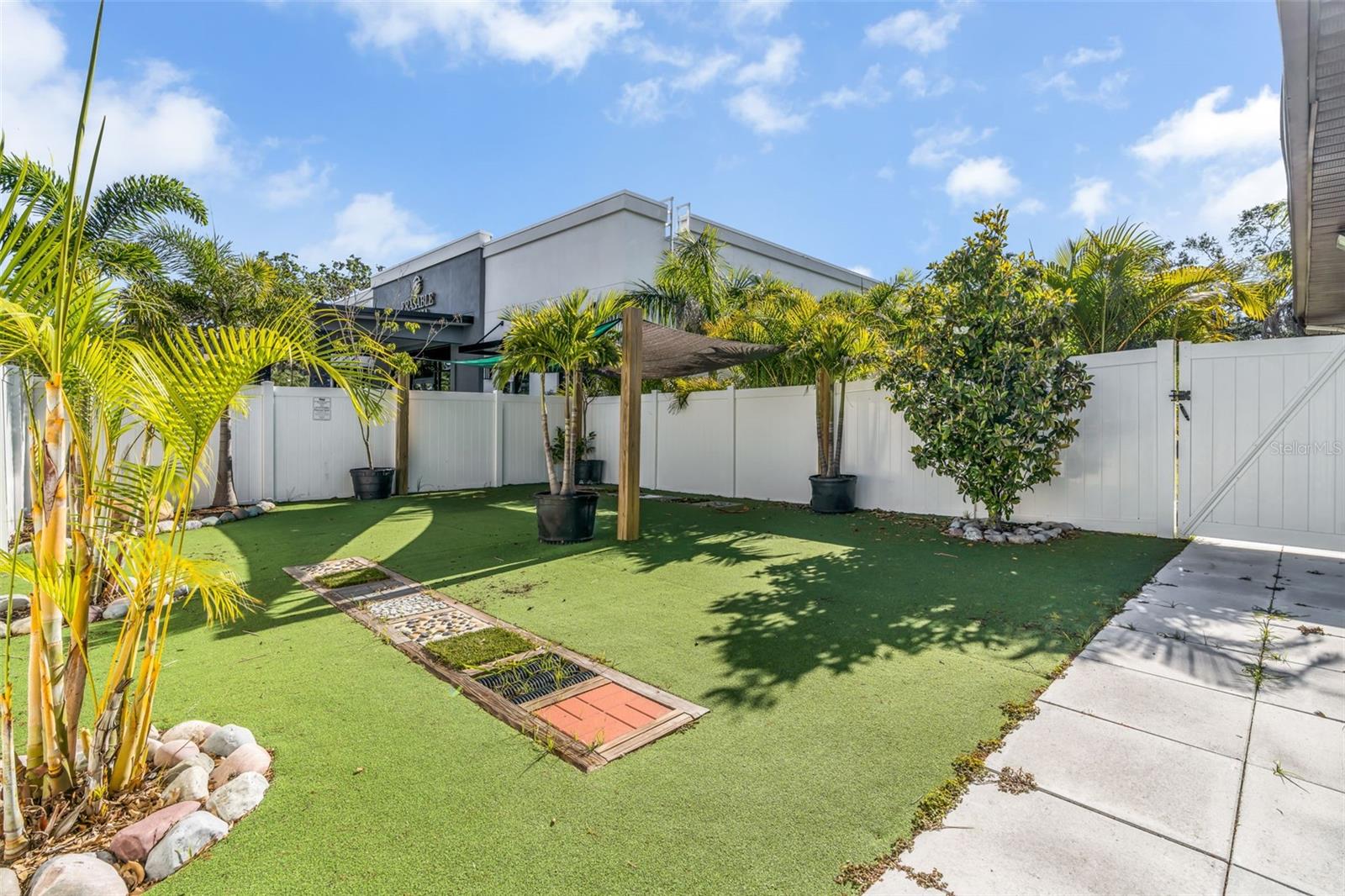 PRINCESS PARK 1 - Commercial Sale