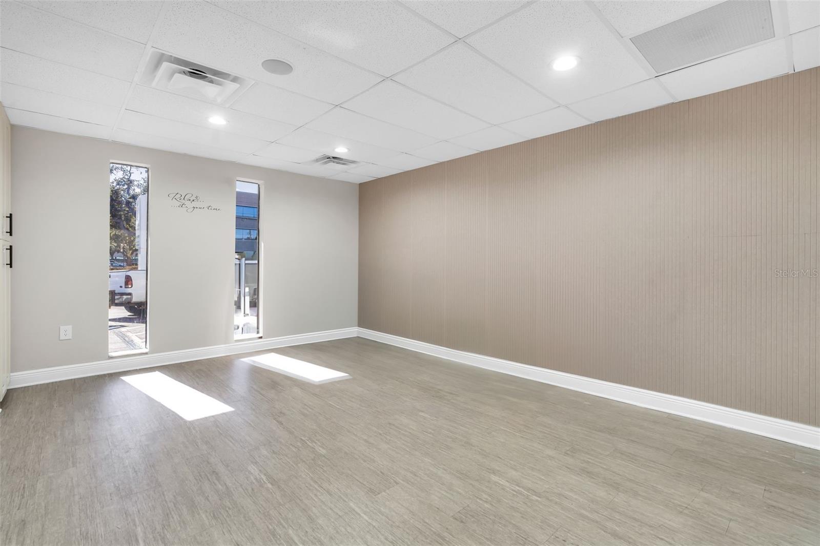 PRINCESS PARK 1 - Commercial Sale