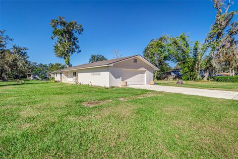 A home in LAKELAND