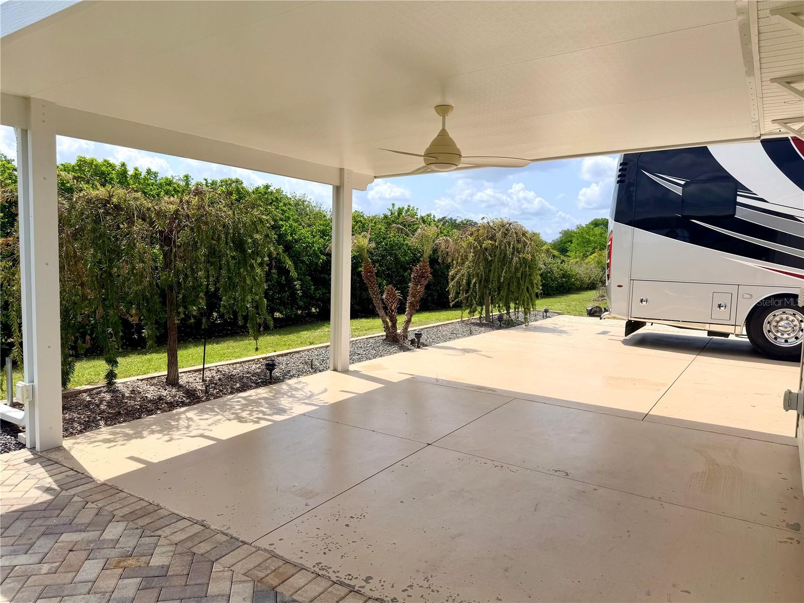 FLORIDA GRANDE MOTOR COACH RESIDENCE - Land
