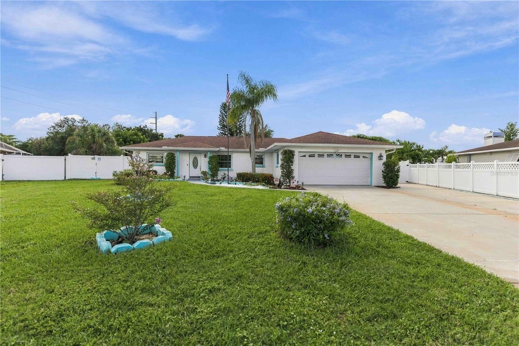 Photo of 7221 8th Avenue Loop W, Bradenton, FL 34209 (MLS # A4705349)