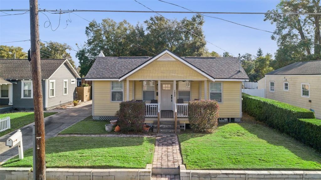 Photo of 1033 N Hampton Avenue, Orlando, FL 32803 (MLS # O6372884)