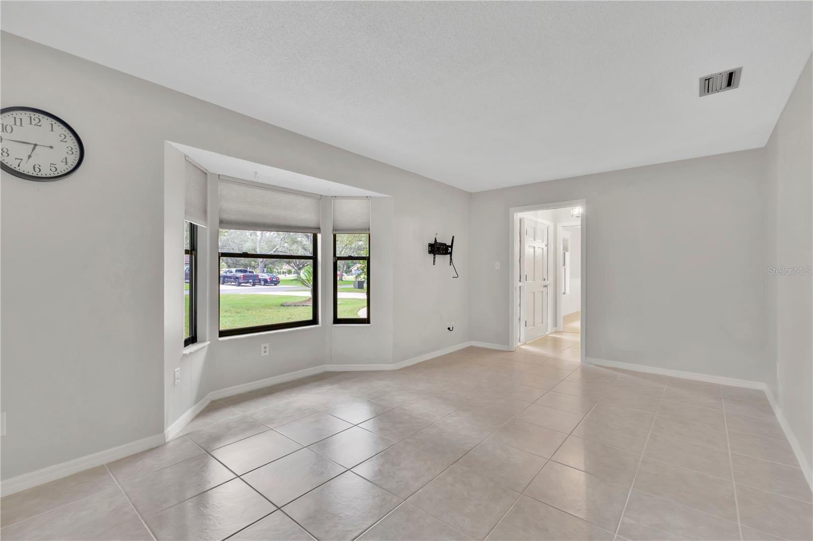 3292 MAJESTIC OAK DRIVE