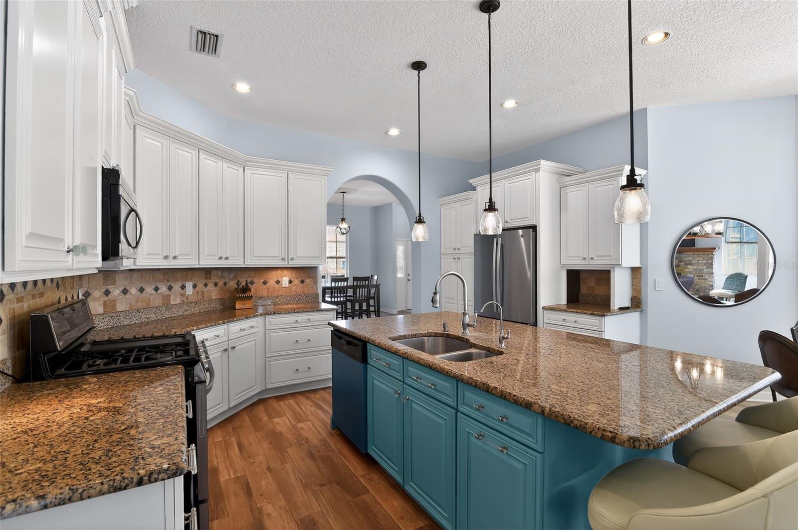 PICKETT DOWNS UNIT 4 - Residential