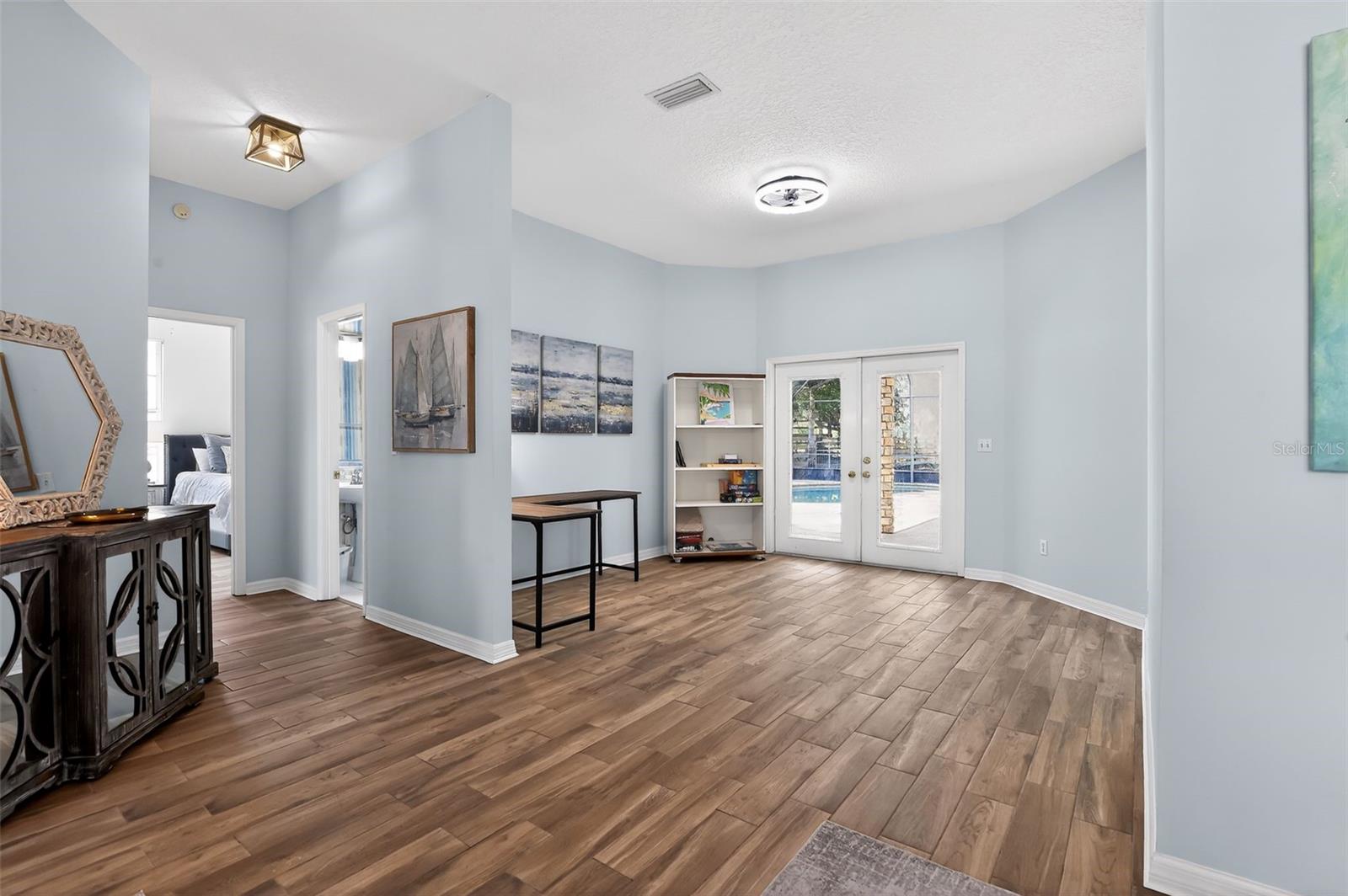 PICKETT DOWNS UNIT 4 - Residential