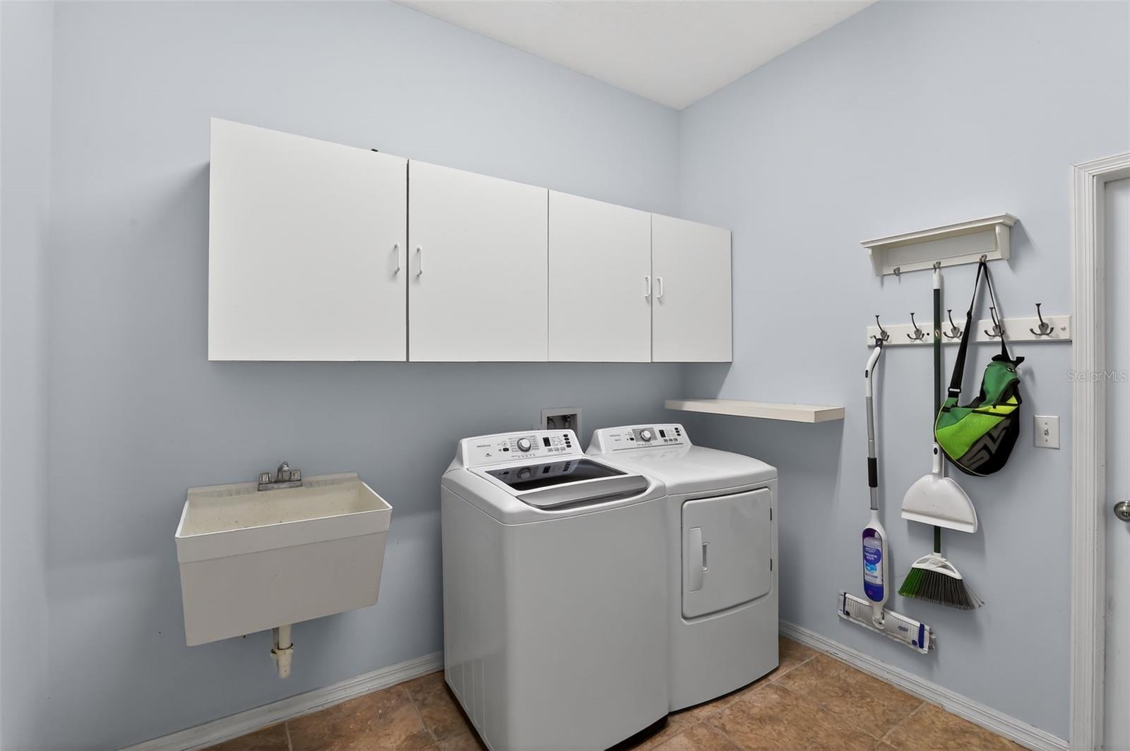 PICKETT DOWNS UNIT 4 - Residential