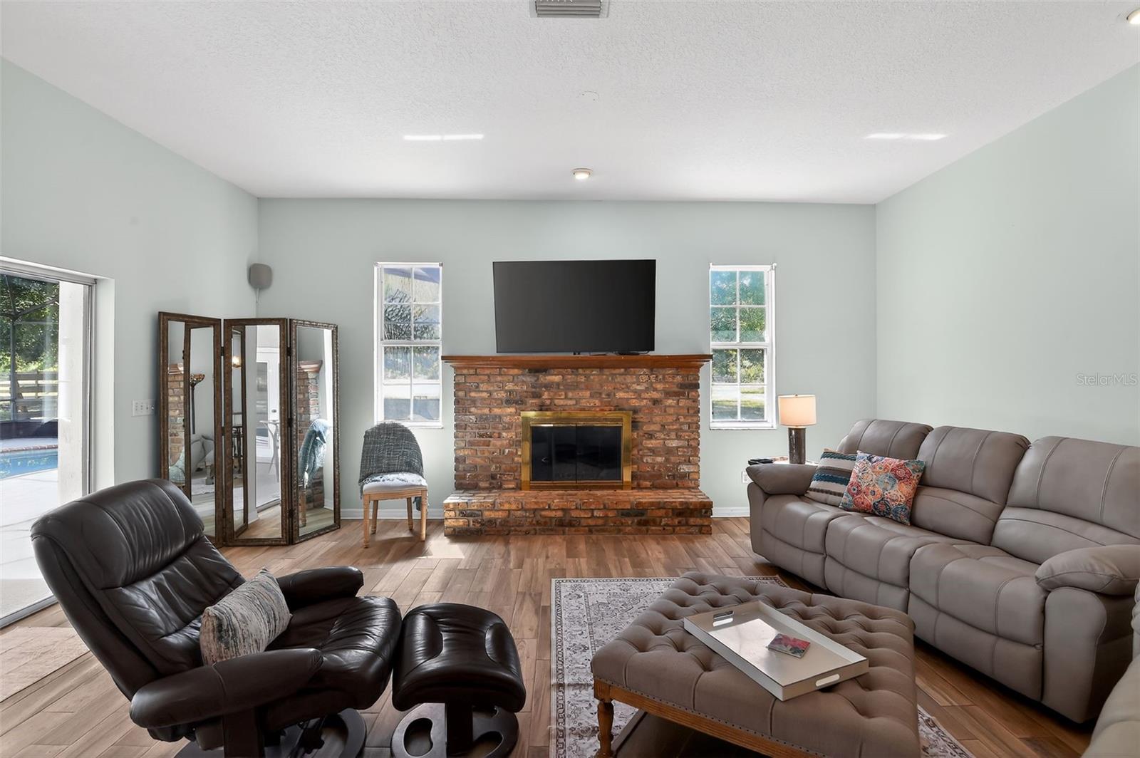 PICKETT DOWNS UNIT 4 - Residential