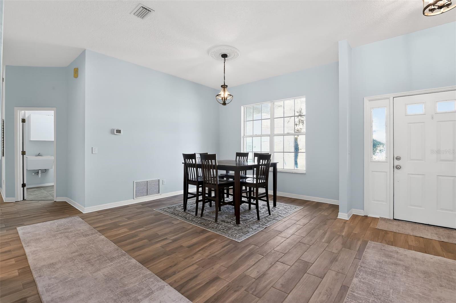 PICKETT DOWNS UNIT 4 - Residential