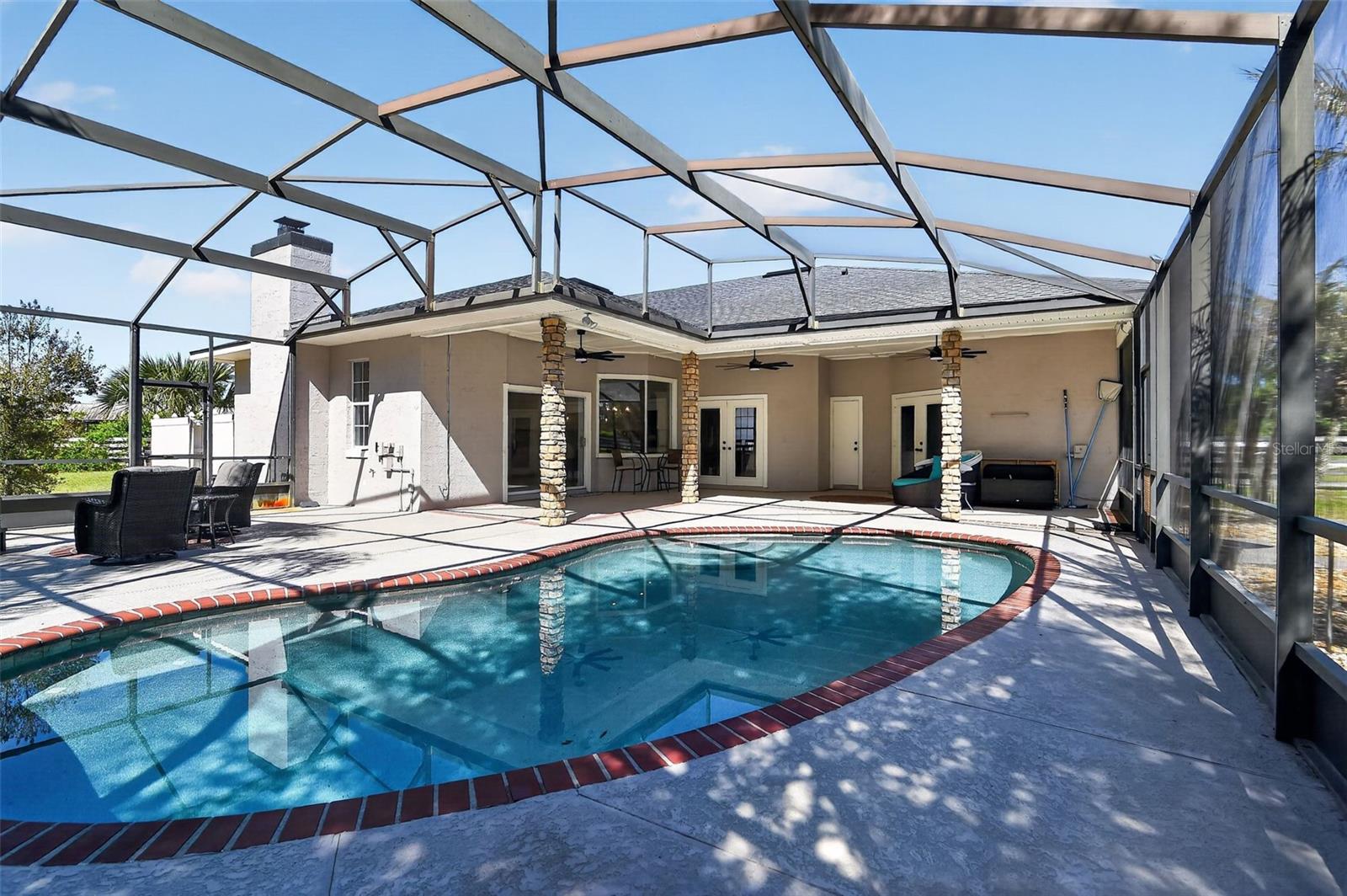 PICKETT DOWNS UNIT 4 - Residential