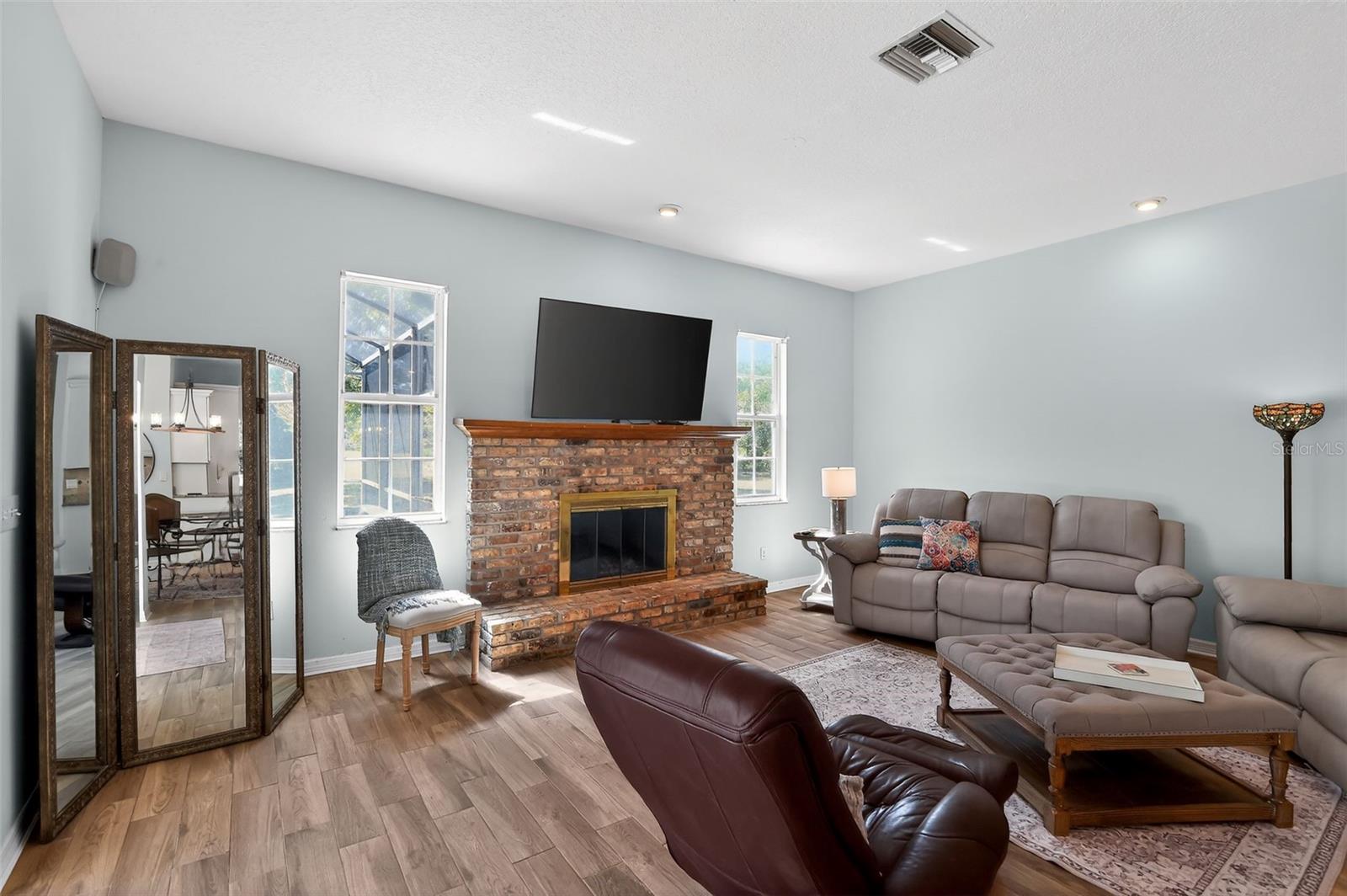 PICKETT DOWNS UNIT 4 - Residential