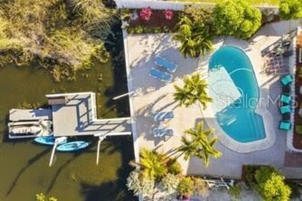 Photo of 10574 98th Terrace, Seminole, FL 33772 (MLS # TB8478781)