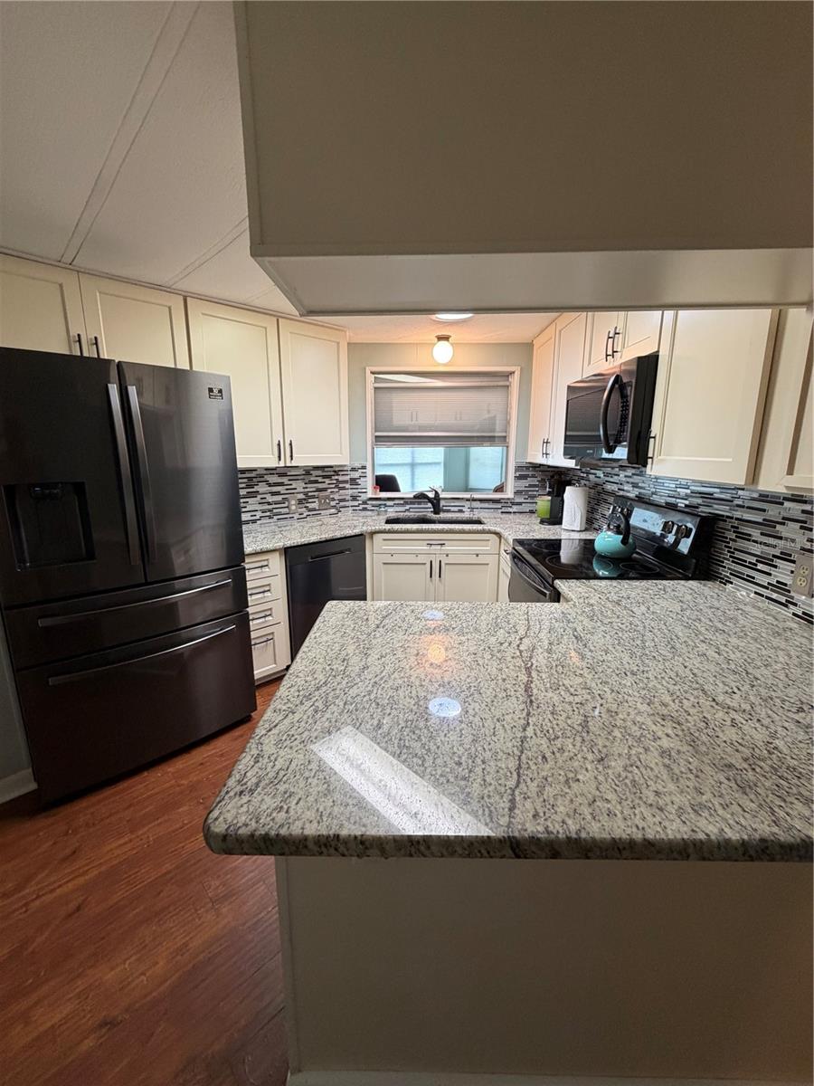3533 BLOSSOM CIRCLE 1493
