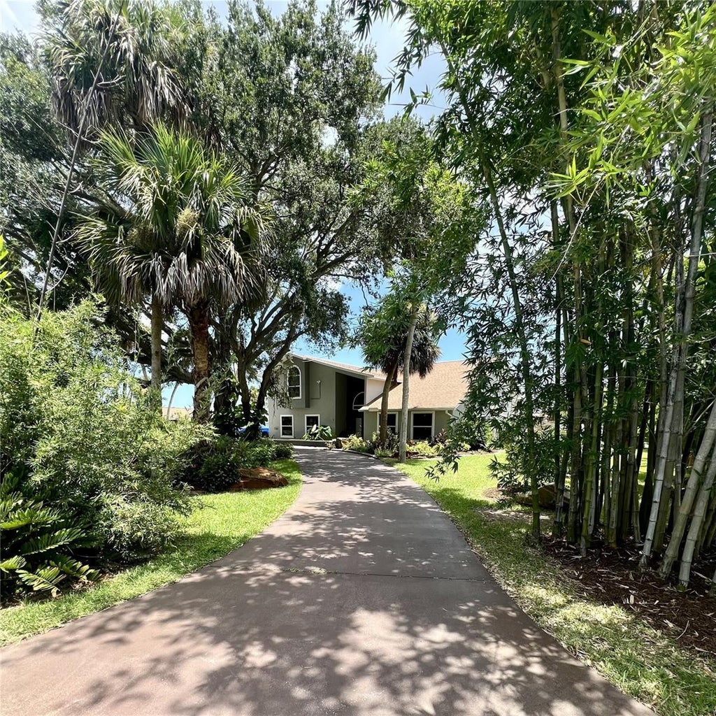 Photo of 1 Harris Circle, Edgewater, FL 32141 (MLS # NS1088870)