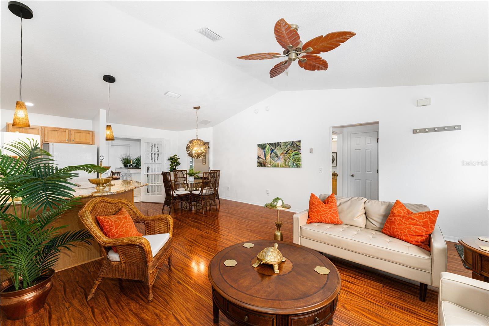 987 CANDLER PLACE