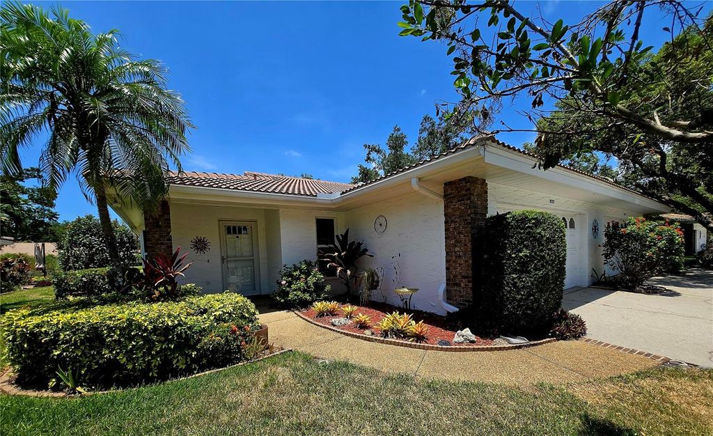 Photo of 5638 Garden Lakes Palm, Bradenton, FL 34203 (MLS # A4657122)