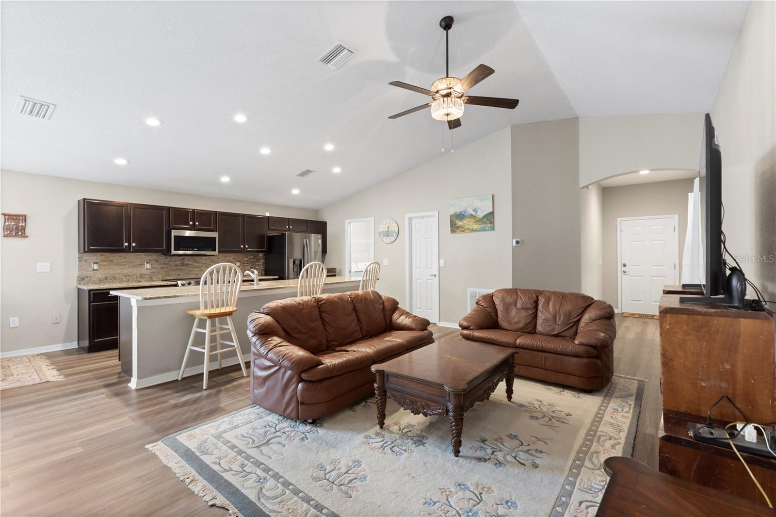 VINEYARD RESERVE - Residential