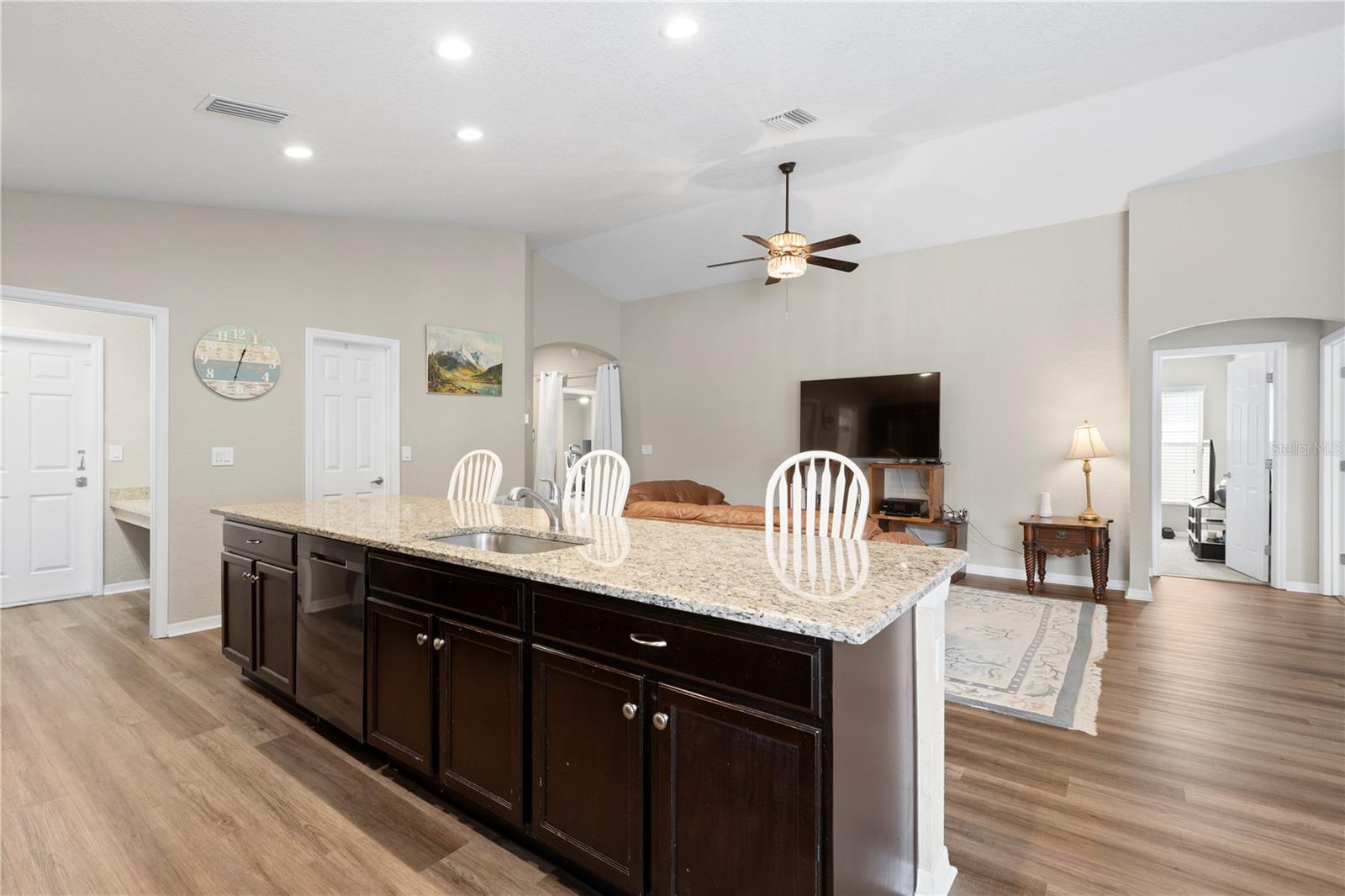 VINEYARD RESERVE - Residential