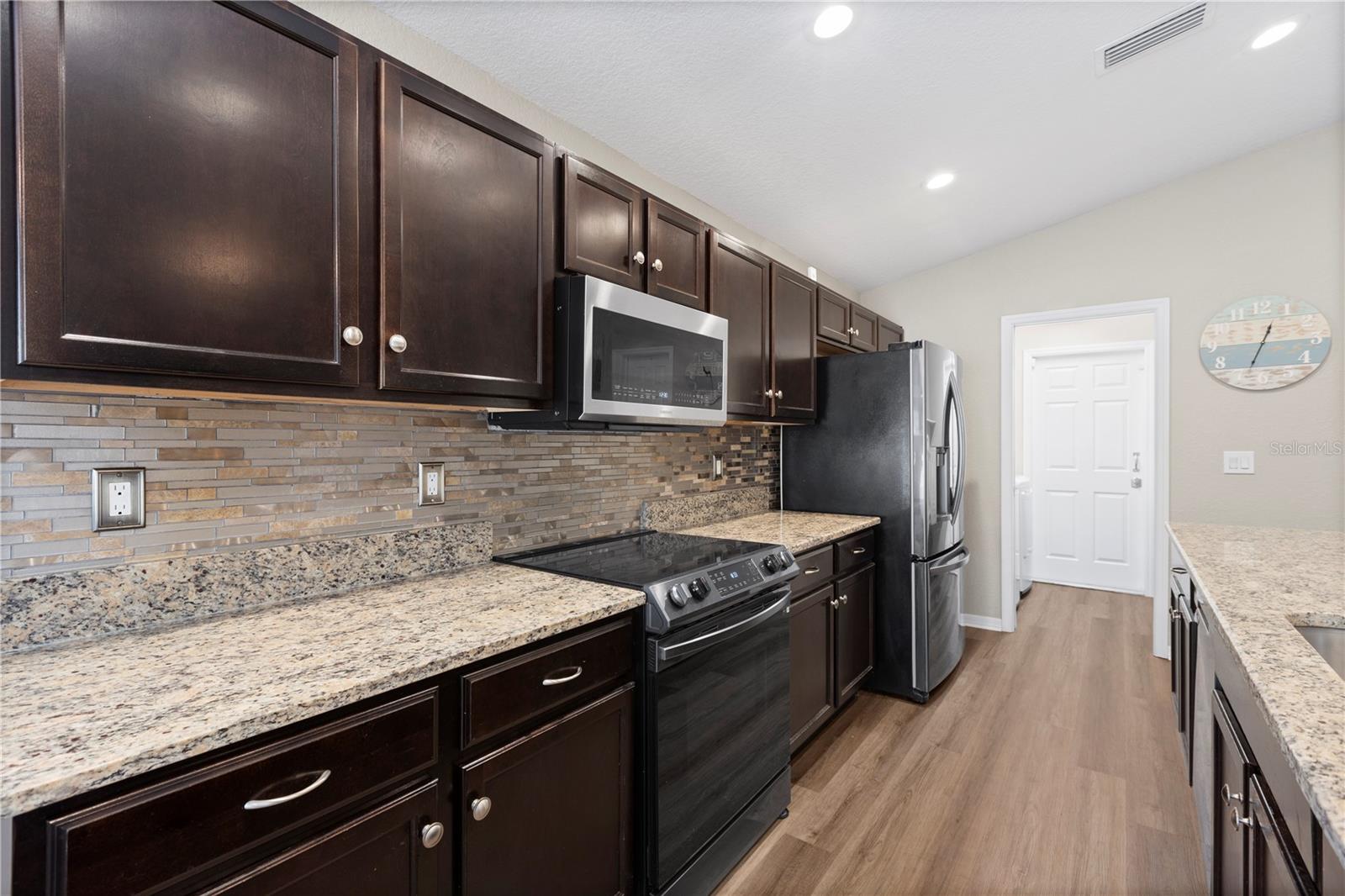 VINEYARD RESERVE - Residential