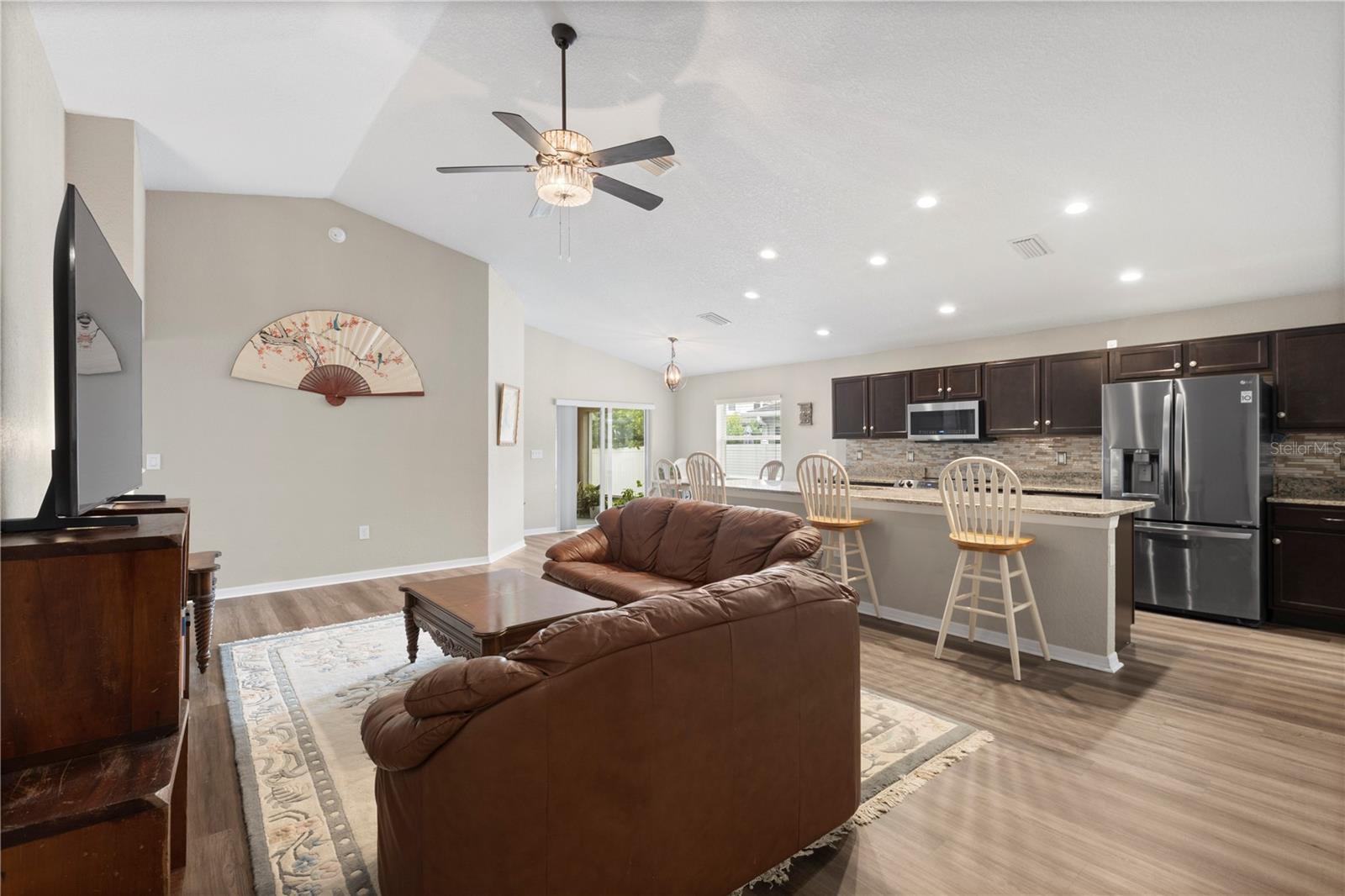 VINEYARD RESERVE - Residential