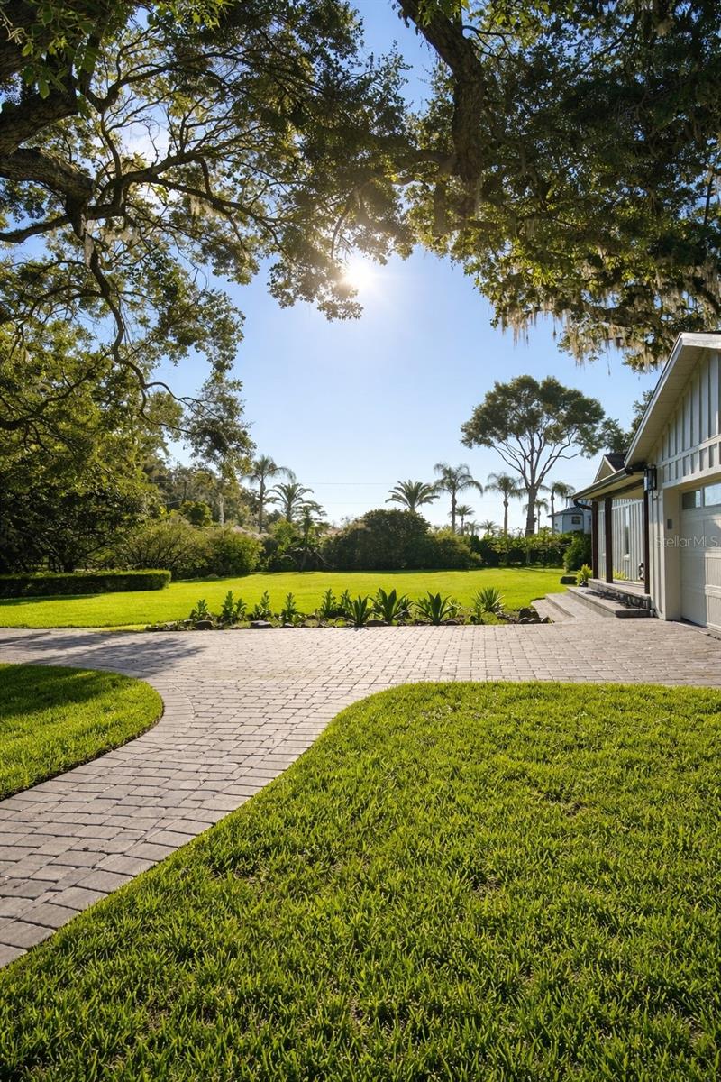 LAKE HART ESTATE - Residential