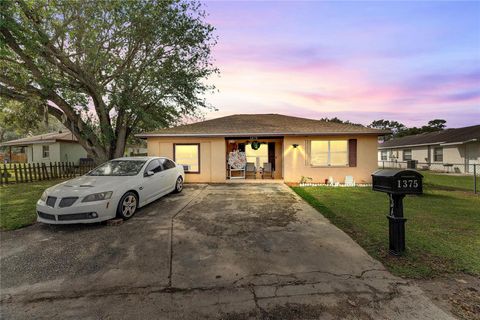 A home in LAKELAND