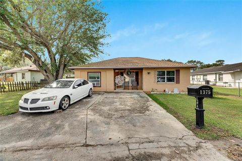 A home in LAKELAND