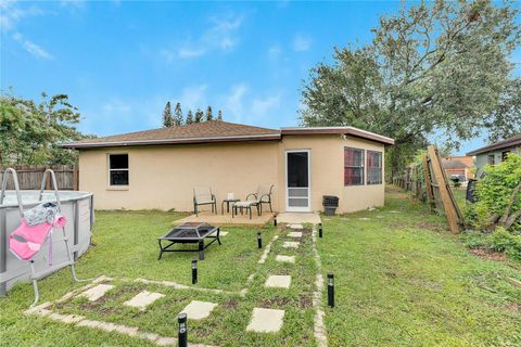 A home in LAKELAND