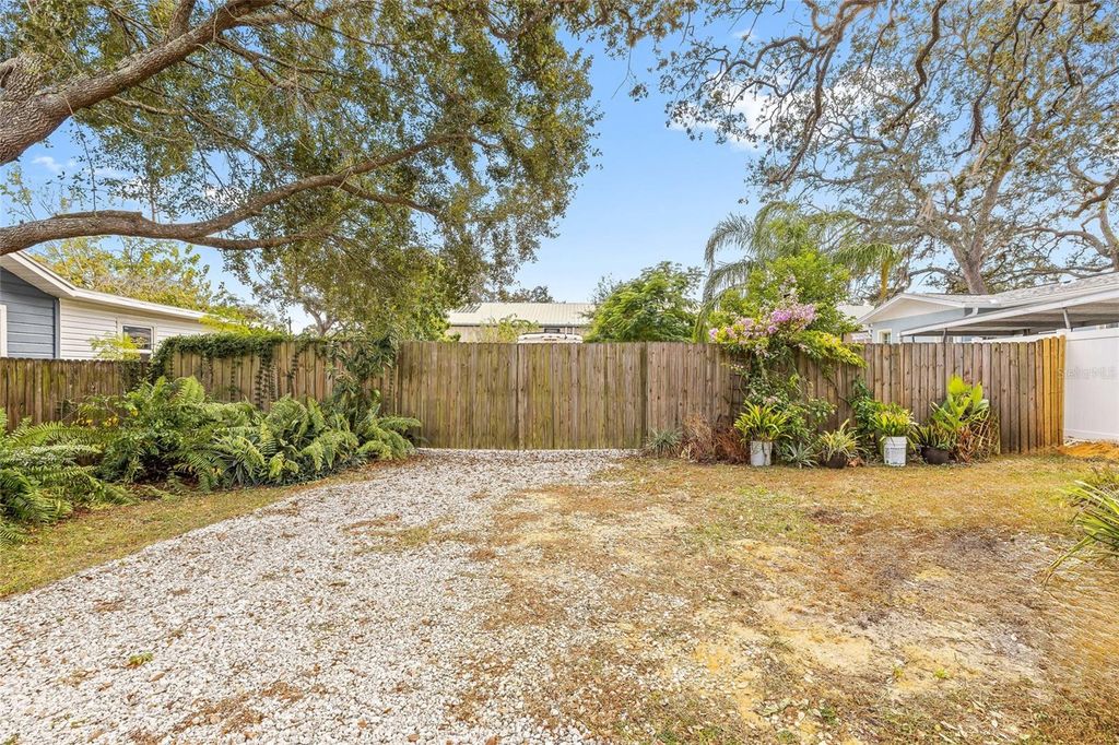 Photo of 1020 W Rambla Street, Tampa, FL 33612 (MLS # TB8443806)